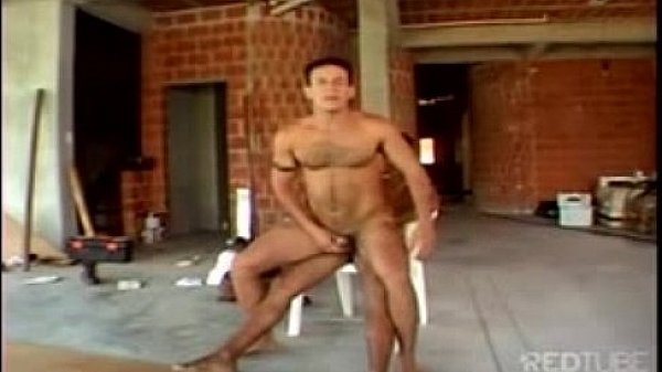 Brasileiros gays transando em uma obra  - www.arquivogls.com  