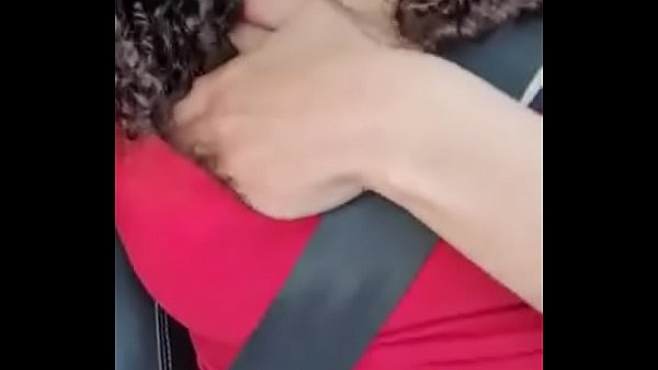 vemos a esta mujercita hermosa