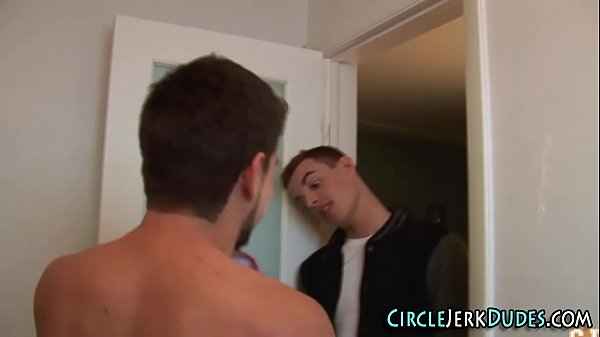 Straighty handjob and cum  