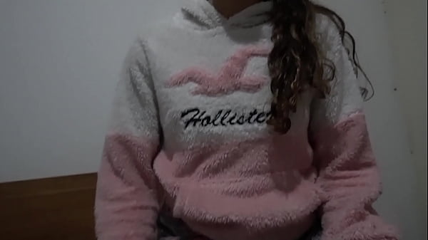 Stepsister wants me to fuck her for the first time