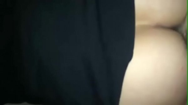 Anal avec une salope chaude dans des verres