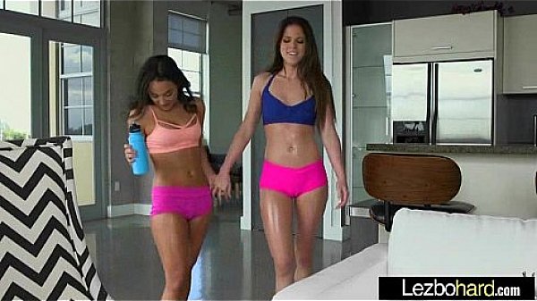 (Stacey Levine & Amara Romani) Teen Horny Lez Girls Play In Front Of Cam mov-28 