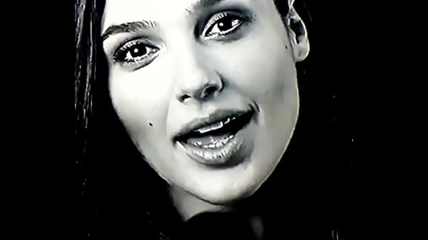 Gal Gadot cumtribute