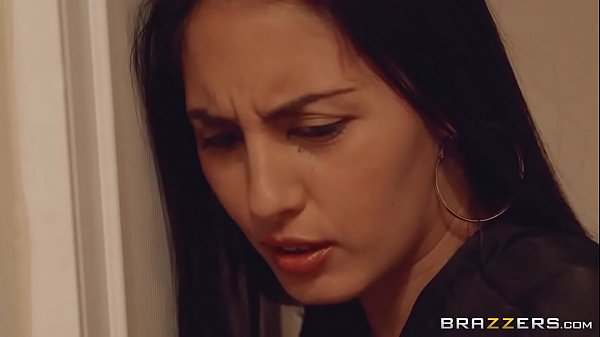 Brazzers - Aaliyah Hadid makes all men into cheaters