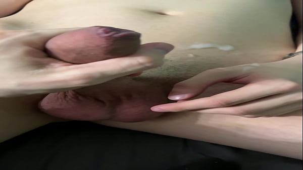 Big Cock Young Twink Cums Loud  