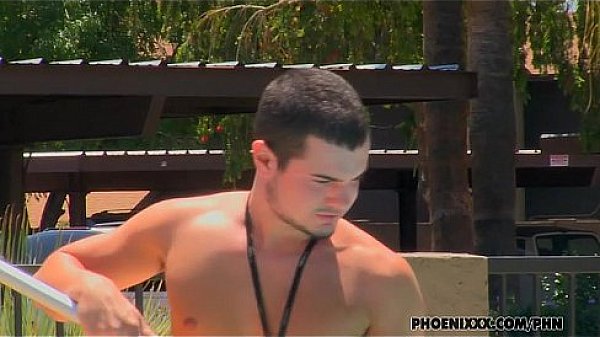 Hunk receives a nice blowjob