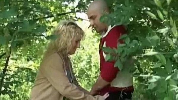 Italian Mature fucked and jizzed