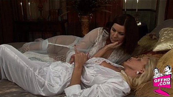 Lesbian encouters 1127