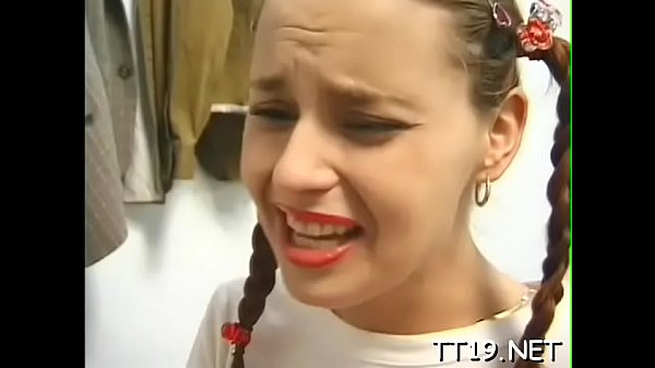 Racy honey Vivianna is fingered  