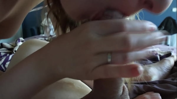 Hot girlfriend sucking me off