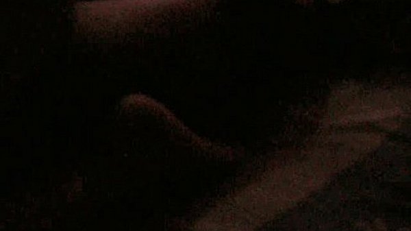 flaquita gritona montando rico