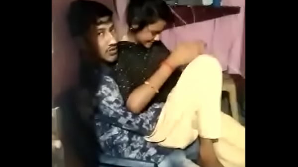 Rapaz quer masturbar sua namorada Indiana 