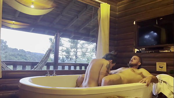 Ap&oacute;s passeio nada melhor que transar na jacuzzi - Ana Rothbard 