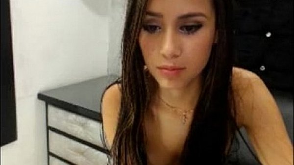 Brunette Latina Cam Girl Finger Fucking Herself