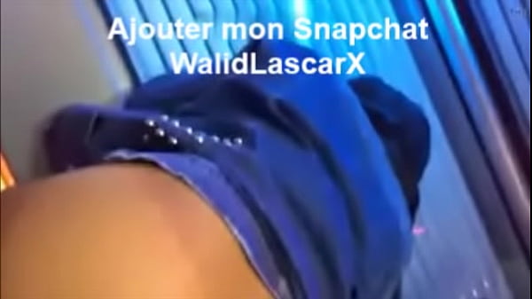 J'explose un bon cul de beurette sur une cabine UV  