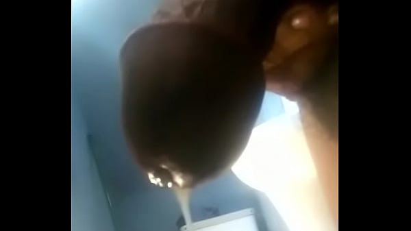 viejo arrecho se pajea