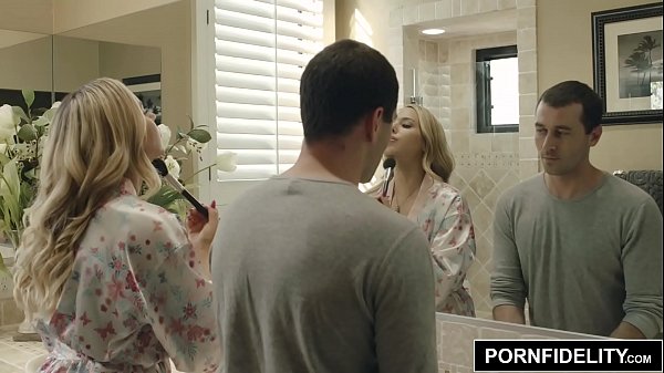 PORNFIDELITY Olivia Austin Curvy Bimbo Creampie