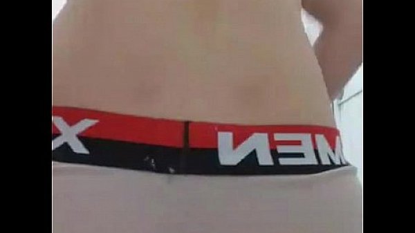 FB Ho&agrave;ng Ph&uacute;c khoe ass d&acirc;m đ&atilde;ng 