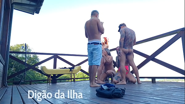 Suruba ao na sacada &eacute; gostosa demais