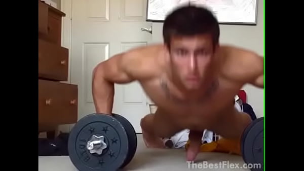 Youtuber Michael Hoffman flexing and jerking off his big dick!