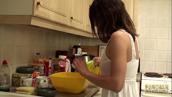 Naughty subslut cums hard from banging