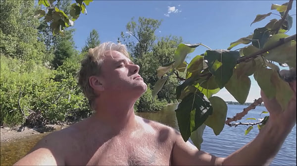 Domrodhunkdad - update #44 - NAKED AT LAKE - Sep 18, 2024 