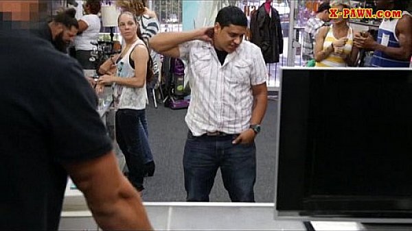 Pervert dude fucked the girl while the bf is watching