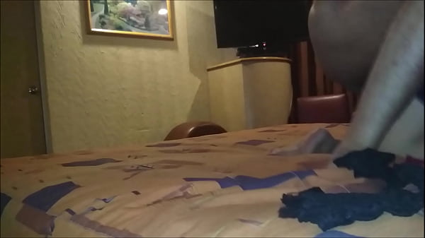 Me encanta hacer un buen trabajo como hombre en la cama y que las damitas salgan satisfechas, rompiendo calzoncitos Hotel cdmx