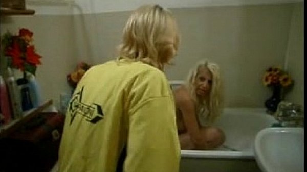 carla carli nella vasca