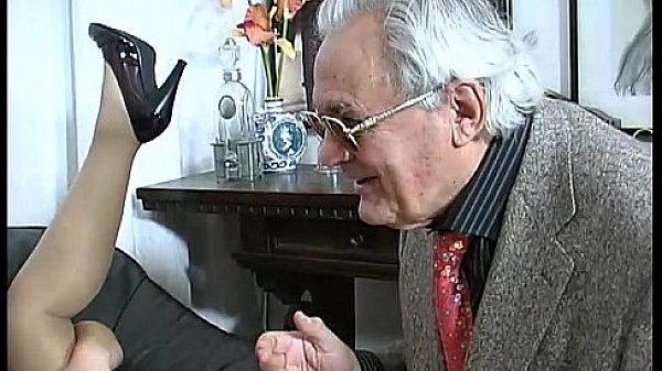 Milf's orgy filmed and directed by a perverse dirty old man!