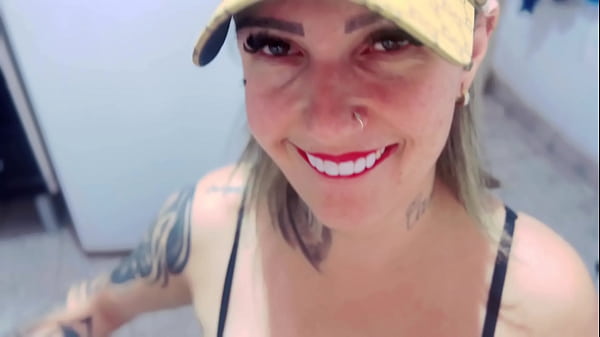 O Corno foi trabalhar eu fiquei sozinha em casa ! Chamei meu amante roludo realizei sua fantasia de receber um boquete da sua professora!