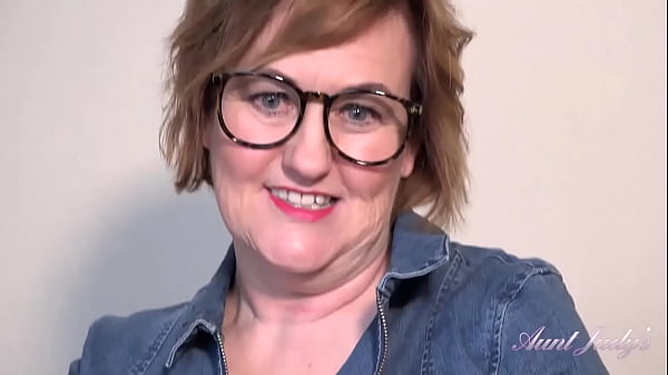 Mature 58yr-old Redhead British GILF Mrs. Kugar gives you JOI