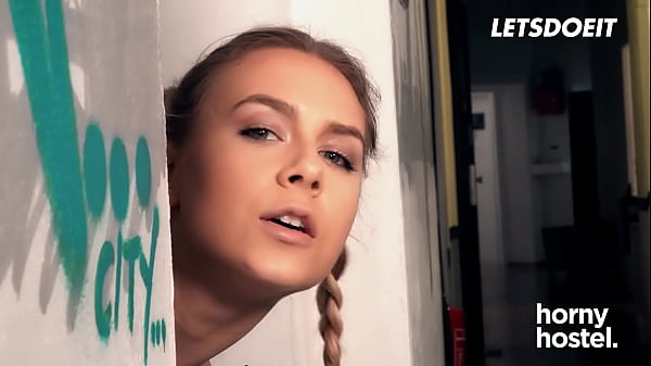 Kinky Slut Alecia Fox Steamy Interracial Fuck - HORNY HOSTEL