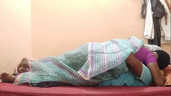 Fucking A Virgin Girl At Office bed room