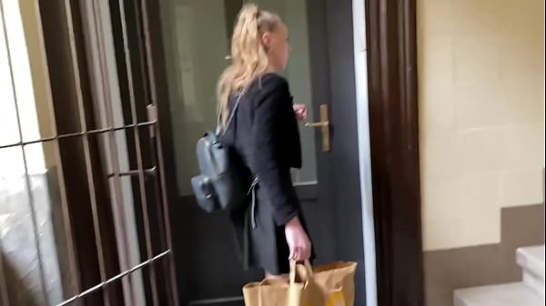 Amateur morning trio with 2 hot teens & creampie !