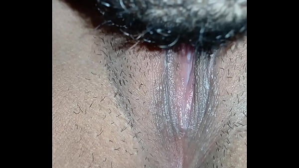 Ella tuvo un orgasmo incre&iacute;ble despu&eacute;s de mucho sexo oral