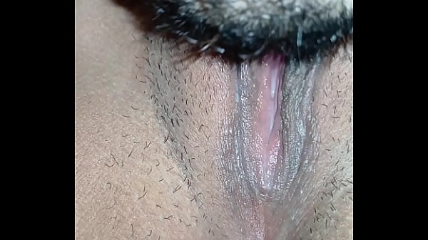 Ella tuvo un orgasmo incre&iacute;ble despu&eacute;s de mucho sexo oral