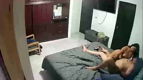 un se&ntilde;or mayor se acerco a mi en el gimasio y me ligo y me convencio de ir a coger y yo encantada para que se convirtiera en mi sugar dady  oldman 