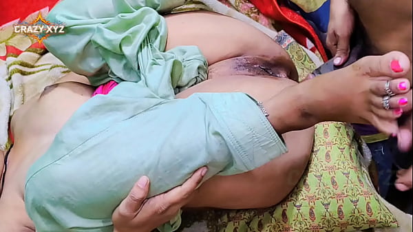 Desi village girl tight pussy first time xxx video, desi hot beautiful Girlfriend sex in hindi video