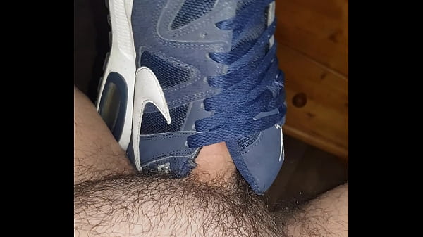 Gay sex amateur dick blowjob fetish sneak sneakers  in Nike' Airmax french fetish sket branle 
