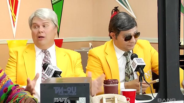 Jaelyn Fox Fucks The Team Captain