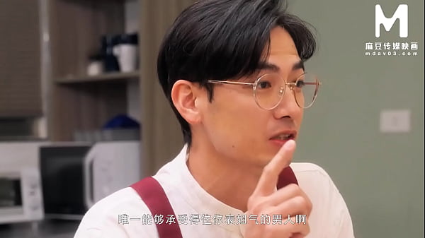 Two sisters get fucked by the same cock and their juices spurt!