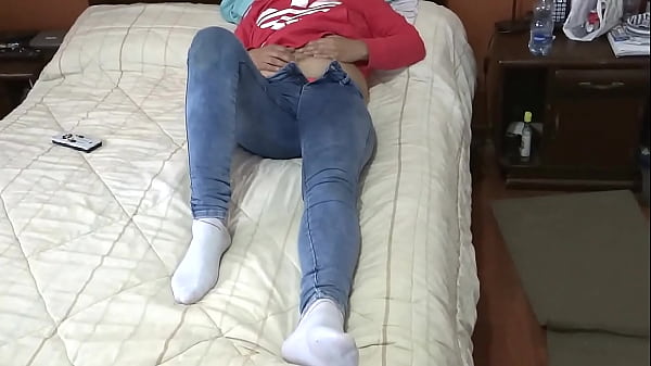 My step sister-in-law loves showing off and masturbating in front of the maid's step son so he can jerk off  