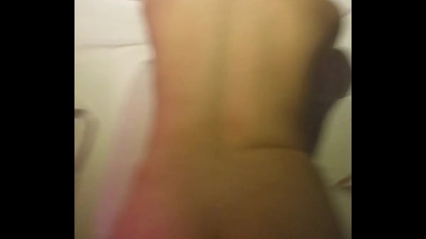 Cogiendome por atras una gringa nalgona