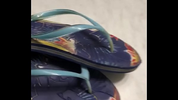 Havainas fucking and enjoying lightly used slippers  