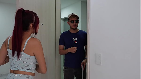 SHE MISTAKES THE DOOR AND ENDS UP GIVING ME ALL HER PLEASURE WITHOUT SEEING ANYTHING - ALLISON SWEET