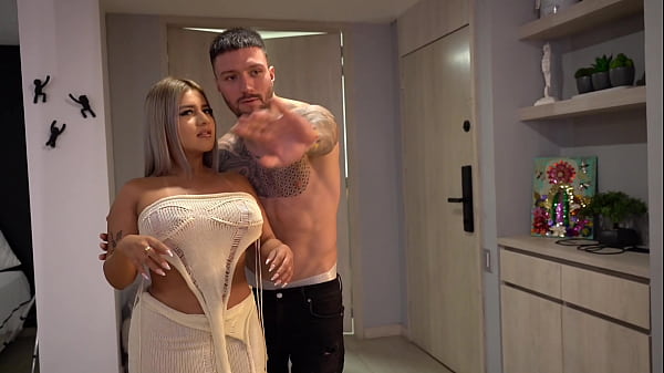 Llam&eacute; A Una Limpiadora De Casas Pero Vino Una Puta!! Rauls Bud