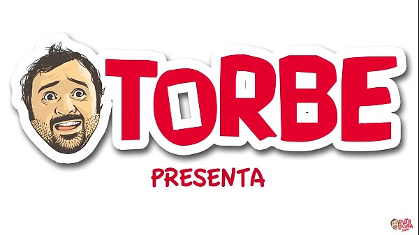 Le comen las tetas y el co&ntilde;o y le follan la boca sin parar