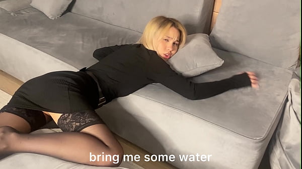 stranger from the bar gave herself up after seeing a big dick