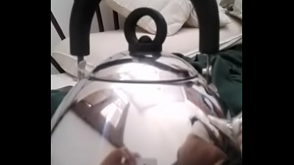 La se&ntilde;ora de la limpieza quiere verga